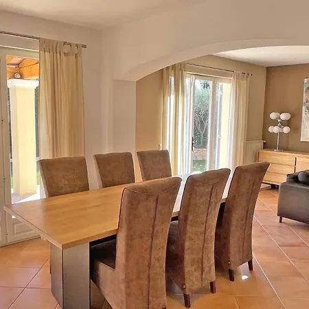 Les Saquedes Villa